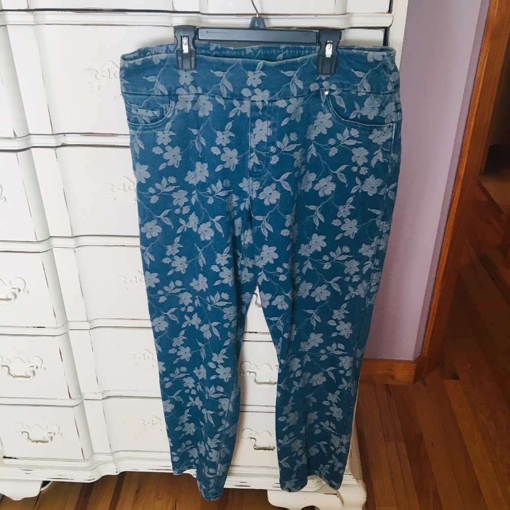 Floral patterned jeggings